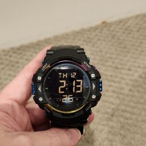 Sketchers Mens lightweight Digital Watch. Fast Strap